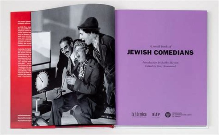 A Small Book of Jewish Comedians (Hardcover)